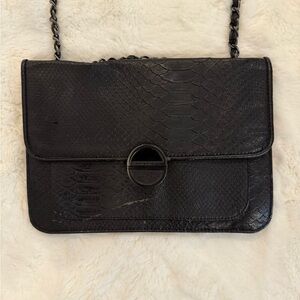 KIRNA ZABETE Black Faux Snakeskin Chain Strap Crossbody Shoulder Bag